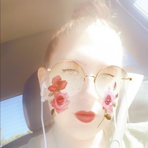 Meet your Posher, Raine